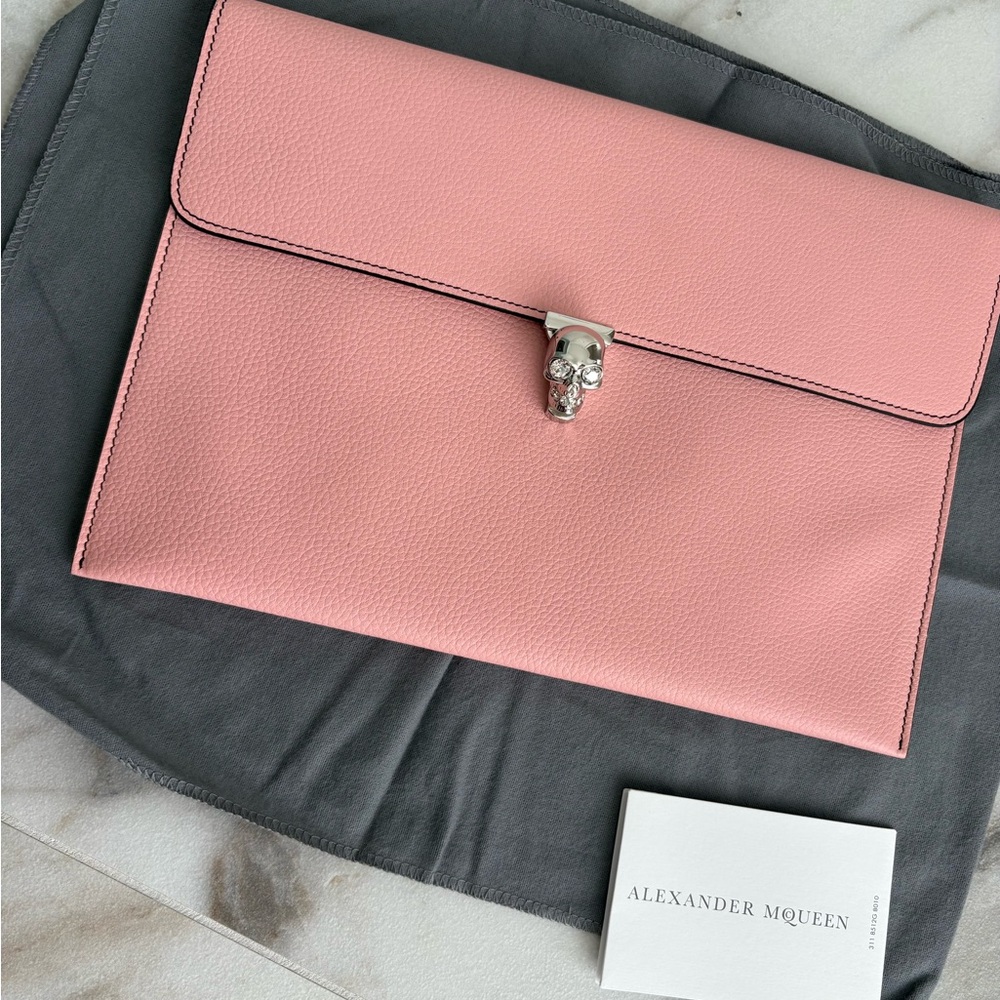 NWT Alexander McQueen Pink Leather Skull Clutch + Dust Bag | Authentic💕